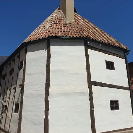 Goldstr.7 *